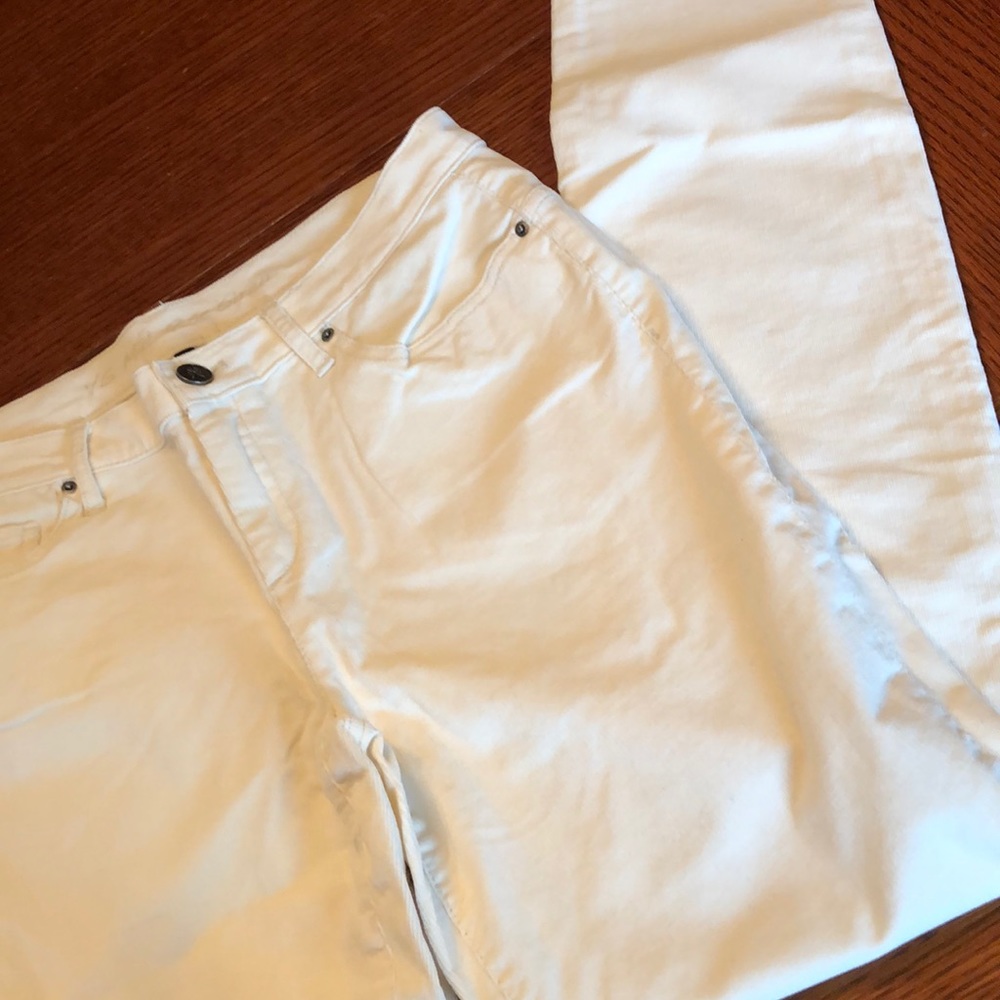 Victoria’s Secret Jeans💕 winter white corduroy
